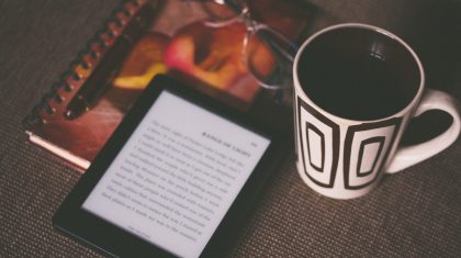 Comparing eBooks and Print Books | Are eBooks better than Traditional Books?