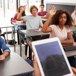 How to Use Digital Textbooks in the Classroom